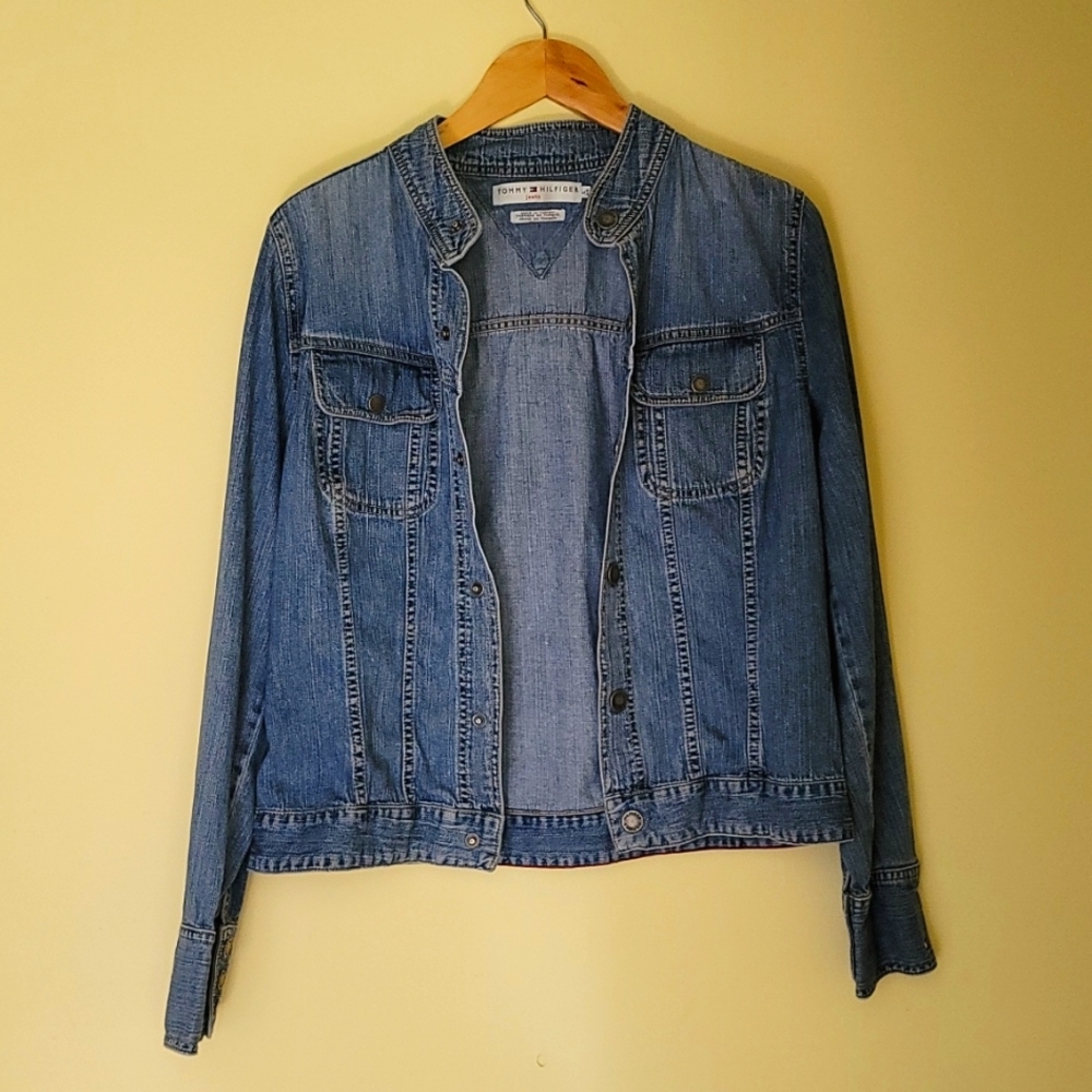 Tommy Hilfiger Denim Jean Jacket, light wash size large